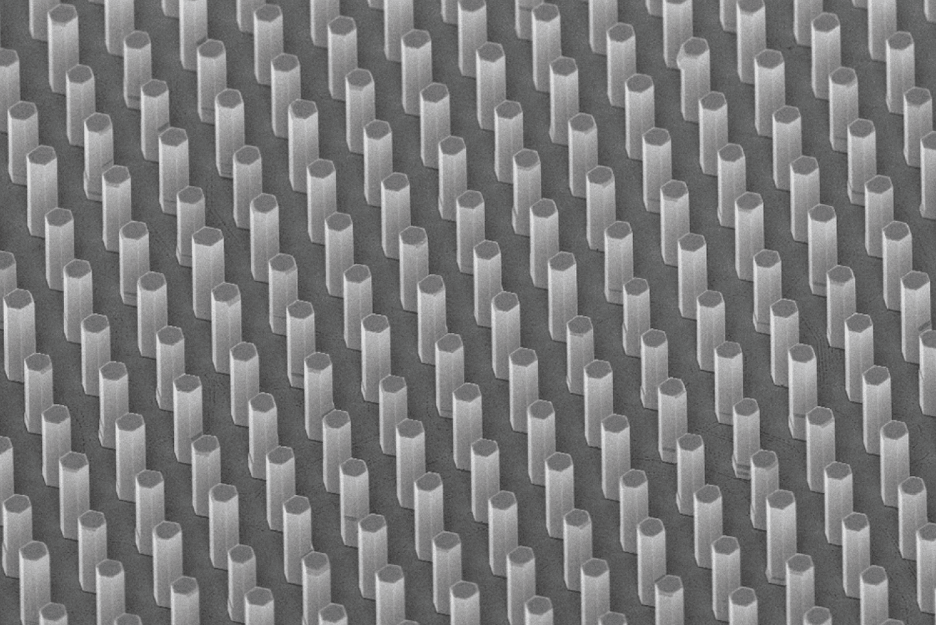 Status of Micro- and Nanostructured 3D LED Technologies
