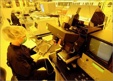 High-Tech from Regensburg: The World’s Most Advanced Optical Chip Factory Is Ready for Business