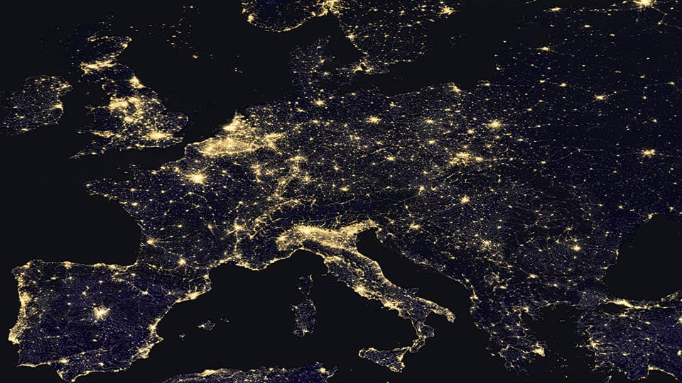 When Nights Are No Longer Dark: Effects of Artificial Light at Night on Agroecosystems