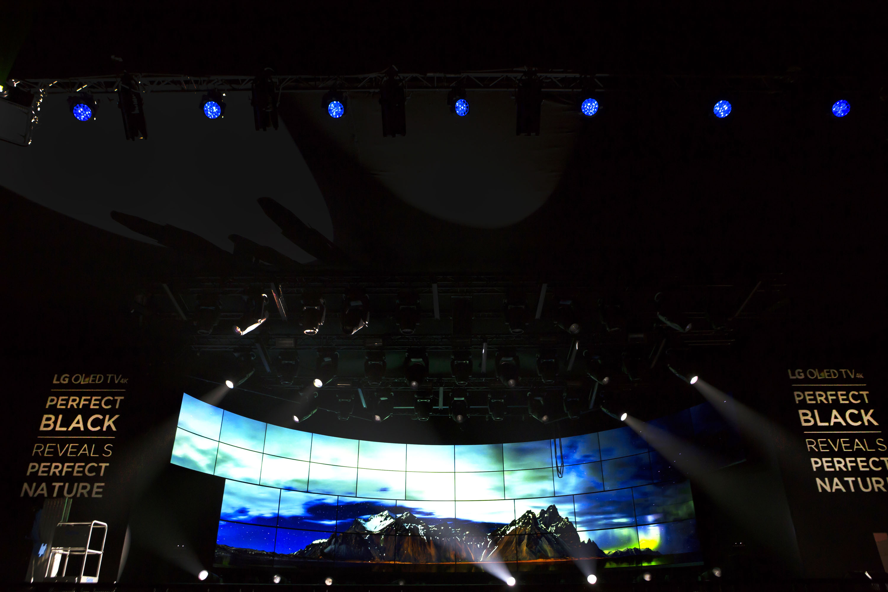 LG’s Effort to Recreate Northern Lights on OLED TVs Resonates with Consumers Worldwide