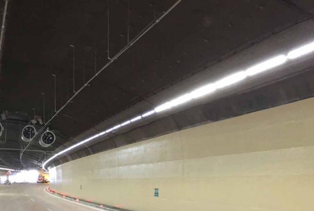 Technology Challenges in Professional Tunnel Lighting Applications