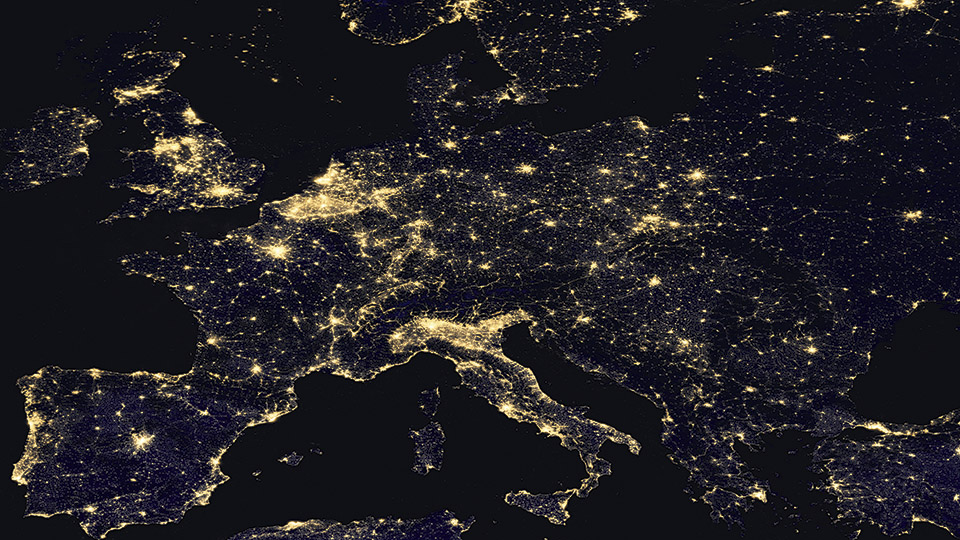 When Nights Are No Longer Dark: Effects of Artificial Light at Night on Agroecosystems
